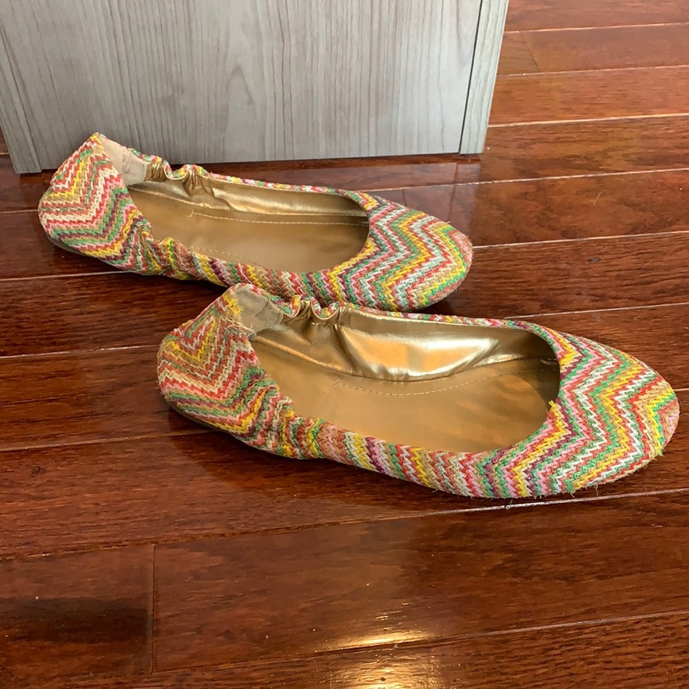 Size 7 BCBG flats